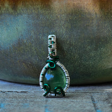 Load image into Gallery viewer, Dainty Gemma Green Serpentine Pendant