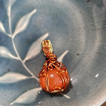 Load image into Gallery viewer, Gemmy Carnelian Agate Pumpkin Pendant
