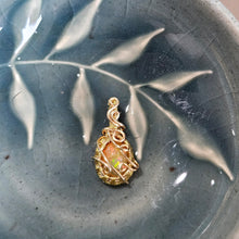Load image into Gallery viewer, Dainty Ethiopian Welo Opal Pendant