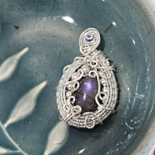 Load image into Gallery viewer, Dainty Purple Labradorite Heady Pendant