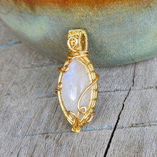 Load image into Gallery viewer, Dainty Rainbow Moonstone Pendant