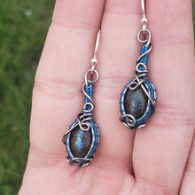 Load image into Gallery viewer, Labradorite Dainty Dangle Earrings