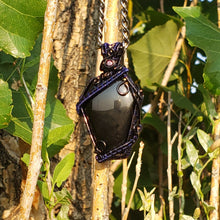 Load image into Gallery viewer, Onyx Coffin Pendant