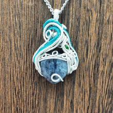 Load image into Gallery viewer, Kyanite and Chrome Diopside Pendant