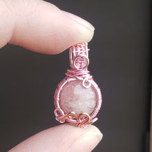 Load image into Gallery viewer, Dainty Morganite Pendant