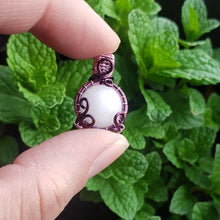 Load image into Gallery viewer, Dainty White Chalcedony Pendant