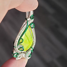 Load image into Gallery viewer, Gaspeite Pendant
