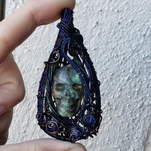 Load image into Gallery viewer, Labradorite Skull Heady Pendant