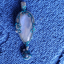 Load image into Gallery viewer, Belomorite Pendant