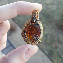 Load image into Gallery viewer, Baltic Amber Pendant