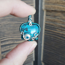 Load image into Gallery viewer, Hubei Turquoise Dainty Heart Pendant