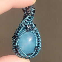 Load image into Gallery viewer, Aquamarine Heady Pendant