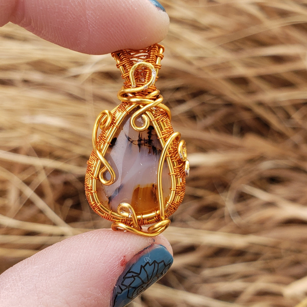 Dainty Montana Agate Pendant