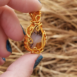 Dainty Montana Agate Pendant