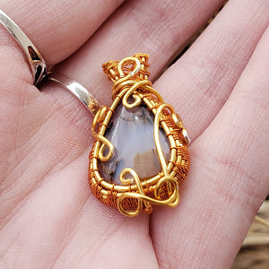 Dainty Montana Agate Pendant