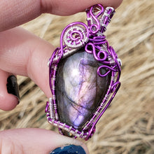 Load image into Gallery viewer, Purple Labradorite Pendant
