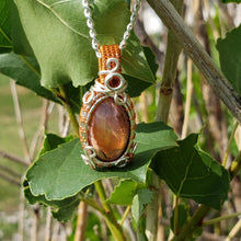 Load image into Gallery viewer, Dainty Cantera Opal Pendant
