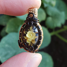 Load image into Gallery viewer, Baltic Amber Dainty Pendant
