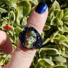Load image into Gallery viewer, Labradorite Skull Ring Size 6
