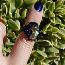 Load image into Gallery viewer, Labradorite Skull Ring Size 6
