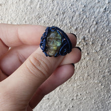 Load image into Gallery viewer, Labradorite Skull Ring Size 6
