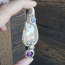 Load image into Gallery viewer, Belomortie Moonstone Heady Pendant
